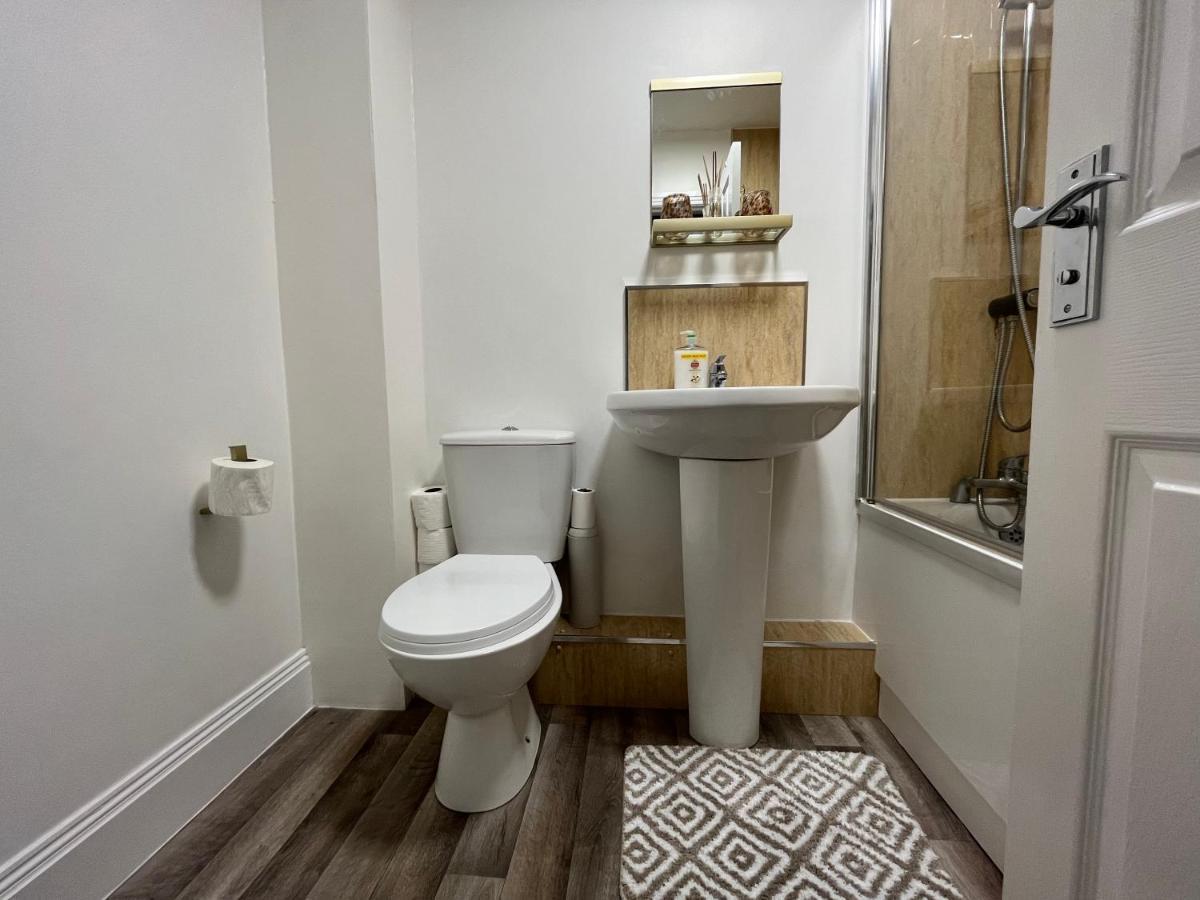 York Centre 2 Bedroom Renovated Flat, 8 Escrick Street Exterior photo